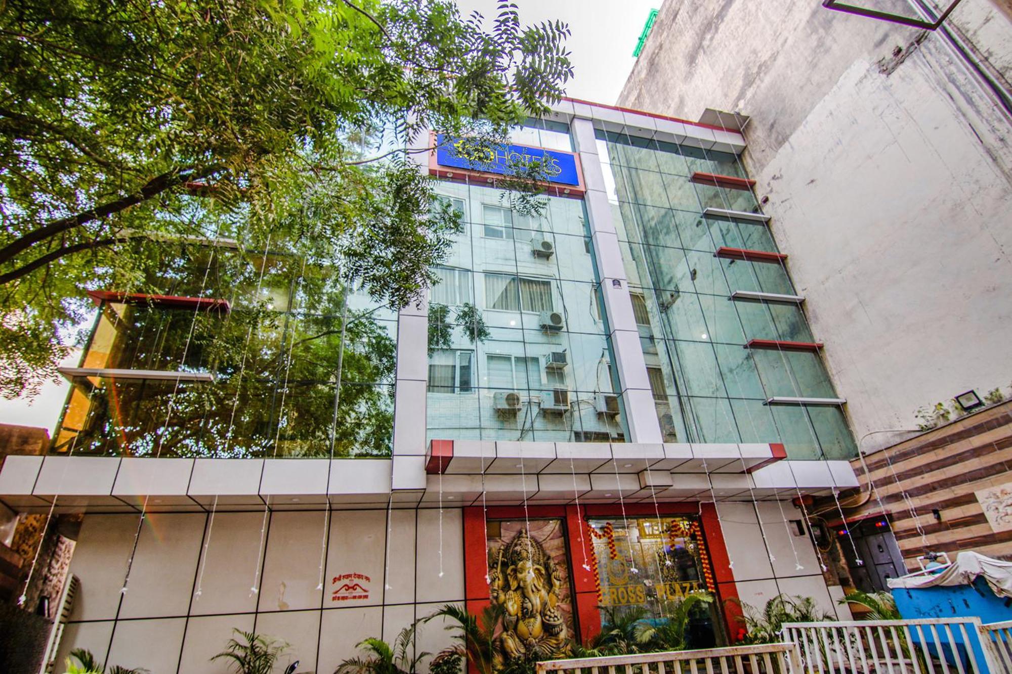 Fabexpress Gross Plaza Hotel